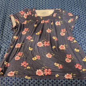 Torrid Super Soft Shirt Size 4